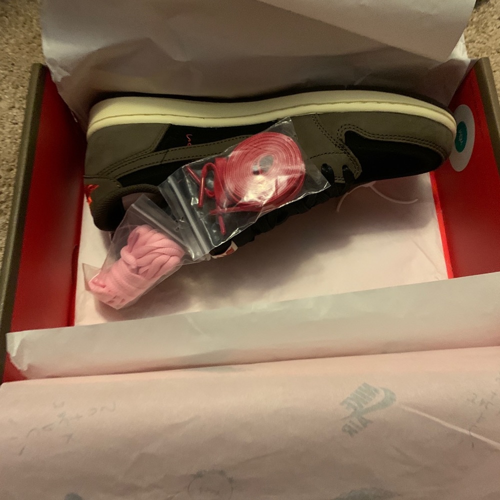 Travis scott lows - Picture 1 of 1